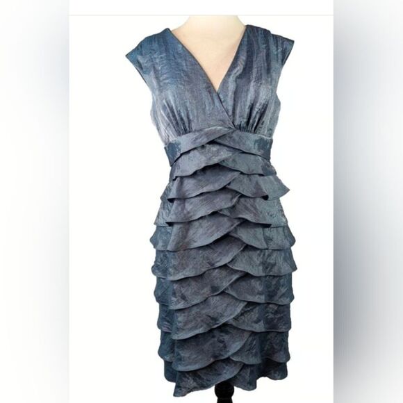 London Times Tiered Sleeveless Cocktail Evening Dress Party Gray Shimmer Plus 16 - Picture 1 of 6